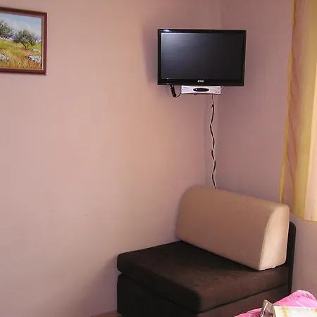 Fuer 2 Personen - 1 Kind Ca- 30 M² In Silo- Adriakueste Kroatien - Kroatisch By Interhome Lejlighed *