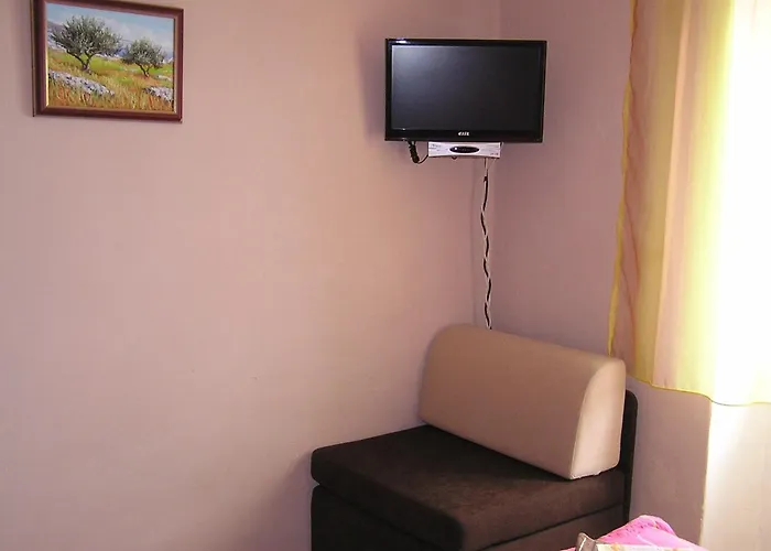 Apartment Fuer 2 Personen - 1 Kind Ca- 30 M² In Silo- Adriakueste Kroatien - Kroatisch By Interhome Apartament *